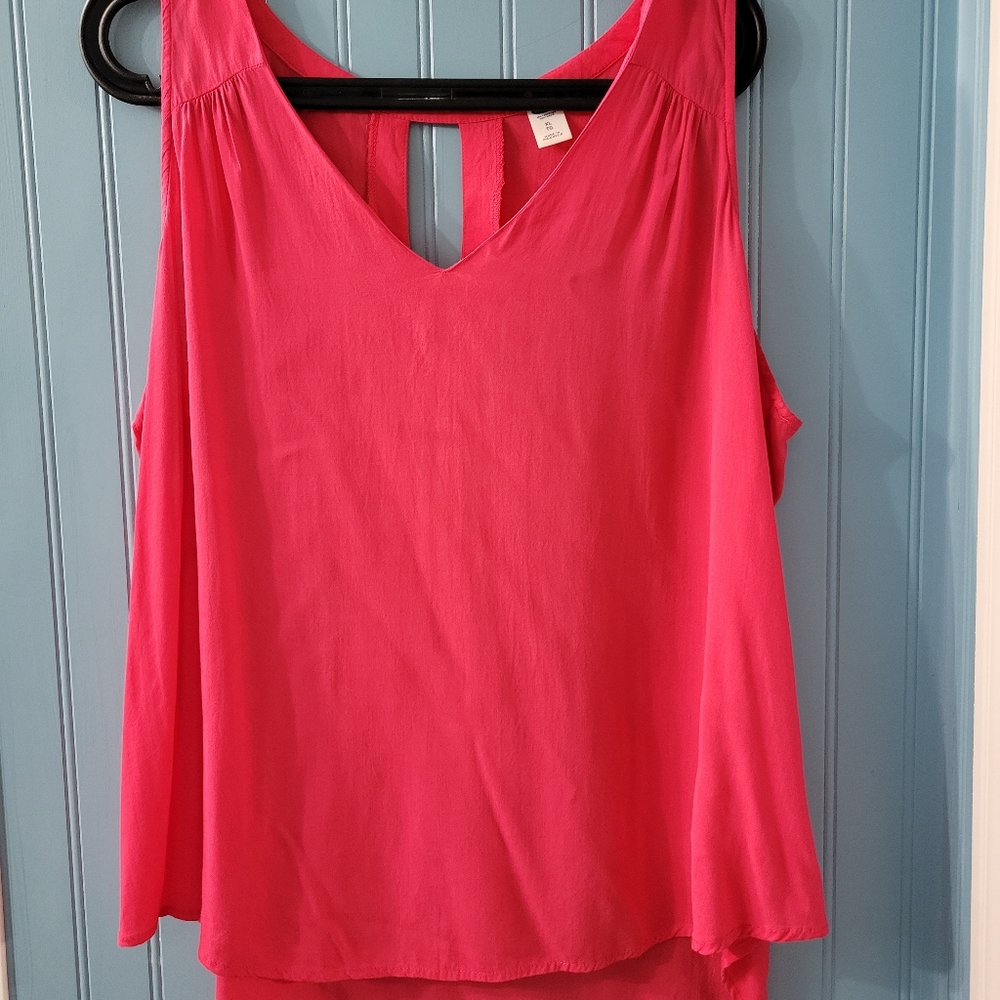 Old Navy Sleeveless Blouse